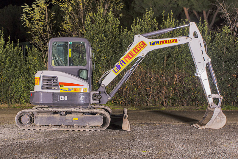noleggio miniescavatore 50 qli bobcat